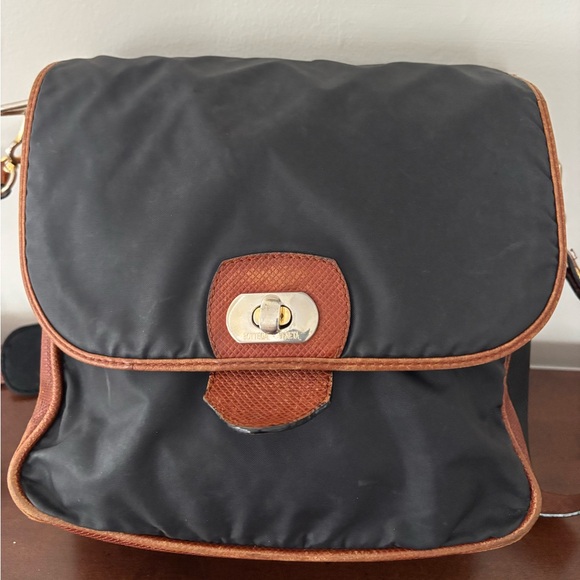 Bottega Veneta Crossbody. Flap Lock Closure. Purchased from JEBWA. - Picture 2 of 9